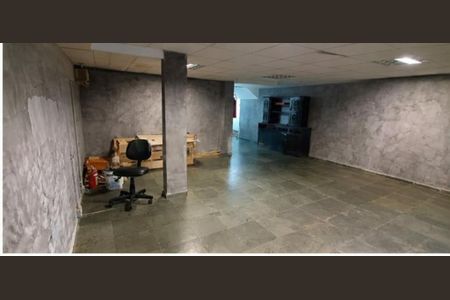 Casa à venda com 3 quartos, 220m² em Indianópolis, São Paulo