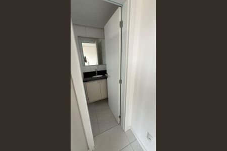 Banheiro de kitnet/studio à venda com 1 quarto, 29m² em Cristo Redentor, Porto Alegre