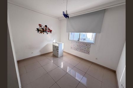 Casa de condomínio à venda com 213m², 3 quartos e 3 vagasQuarto 2