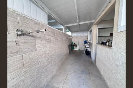 Casa de condomínio à venda com 213m², 3 quartos e 3 vagasÁrea de Serviço