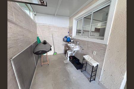 Casa de condomínio à venda com 213m², 3 quartos e 3 vagasÁrea de Serviço