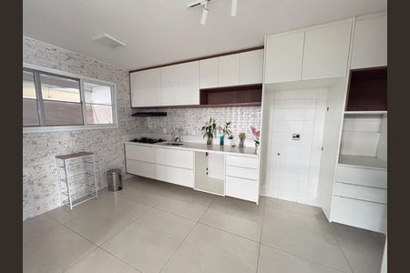 Casa de condomínio à venda com 213m², 3 quartos e 3 vagasCozinha