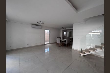 Casa de condomínio à venda com 213m², 3 quartos e 3 vagasSala