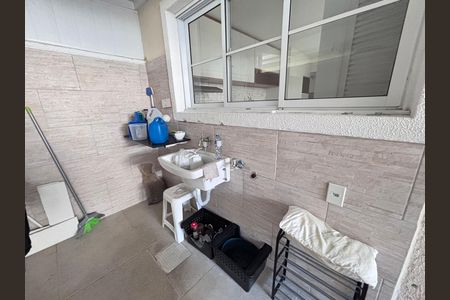 Casa de condomínio à venda com 213m², 3 quartos e 3 vagasÁrea de Serviço