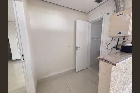 Casa de condomínio à venda com 213m², 3 quartos e 3 vagasÁrea de Serviço