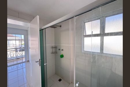 Casa de condomínio à venda com 213m², 3 quartos e 3 vagasBanheiro do Quarto 1