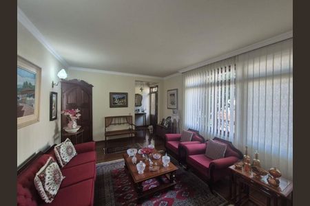 Casa à venda com 4 quartos, 308m² em Anchieta, Belo Horizonte
