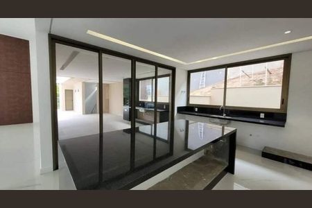 Casa à venda com 4 quartos, 455m² em Quintas do Sol, Nova Lima