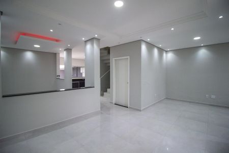Casa de condomínio para alugar com 190m², 3 quartos e 2 vagasSala
