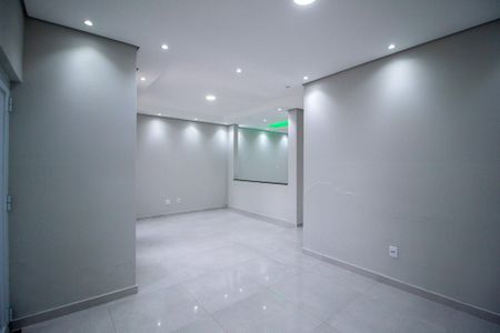 Casa de condomínio para alugar com 190m², 3 quartos e 2 vagasSala