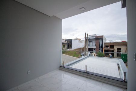Casa de condomínio para alugar com 190m², 3 quartos e 2 vagasVaranda do Quarto 1