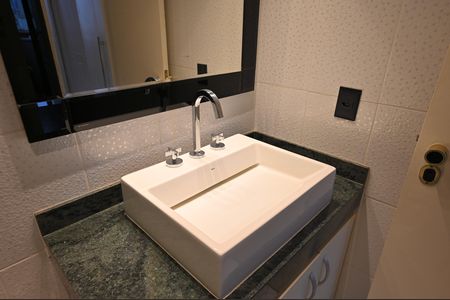 Studio para alugar com 29m², 1 quarto e 1 vaga Studio para alugar com 29m², 1 quarto e 1 vagaBanheiro Social