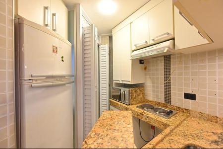 Studio para alugar com 29m², 1 quarto e 1 vaga Studio para alugar com 29m², 1 quarto e 1 vagaCozinha