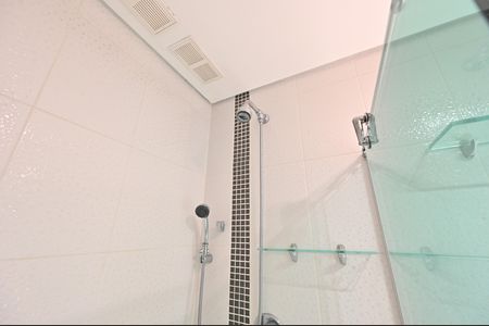 Studio para alugar com 29m², 1 quarto e 1 vaga Studio para alugar com 29m², 1 quarto e 1 vagaBanheiro Social