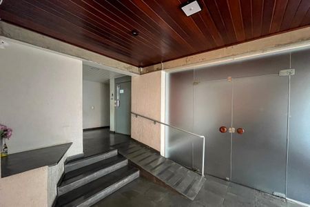 Apartamento à venda com 65m², 2 quartos e 1 vagaHall social