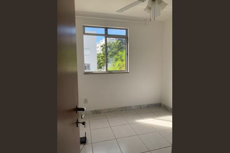 Quarto de apartamento para alugar com 2 quartos, 54m² em Buritis, Belo Horizonte