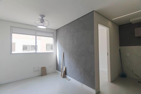 Sala/Cozinha de apartamento para alugar com 2 quartos, 32m² em Quinta da Paineira, São Paulo
