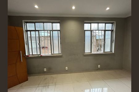 Casa para alugar com 145m², 3 quartos e 2 vagasSala