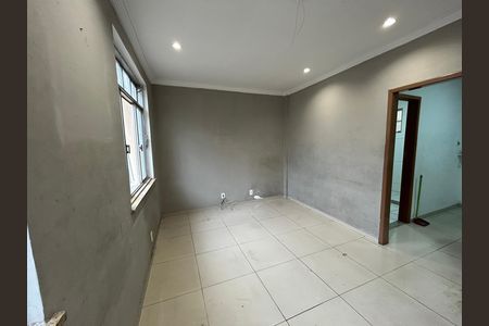 Sala de casa para alugar com 3 quartos, 145m² em Cascadura, Rio de Janeiro