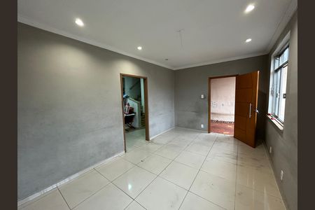 Casa para alugar com 145m², 3 quartos e 2 vagasSala