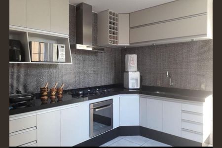 Foto 01 de casa à venda com 3 quartos, 206m² em Parque Camboriú, Campinas
