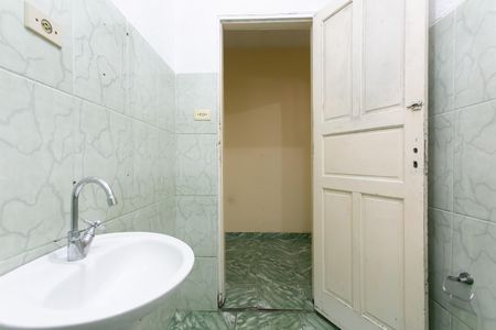 Casa para alugar com 35m², 1 quarto e 1 vaga Casa para alugar com 35m², 1 quarto e 1 vagaBanheiro