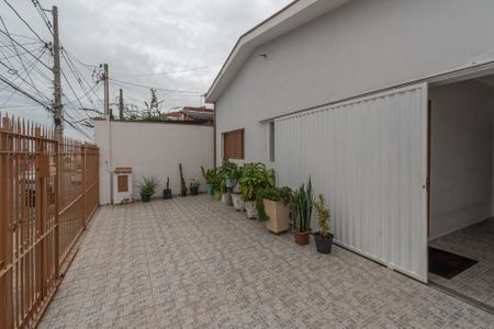 Casa à venda com 250m², 3 quartos e 3 vagasFachada