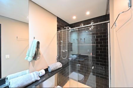 Studio para alugar com 29m², 1 quarto e 1 vaga Studio para alugar com 29m², 1 quarto e 1 vagaBanheiro Social