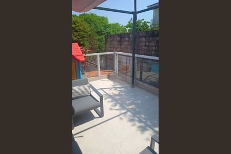 Casa à venda com 220m², 3 quartos e 4 vagas
