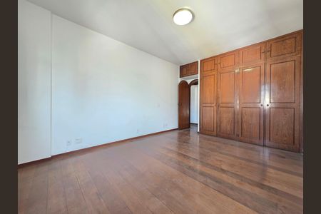 Apartamento para alugar com 303m², 4 quartos e 2 vagasQuarto Suíte 2
