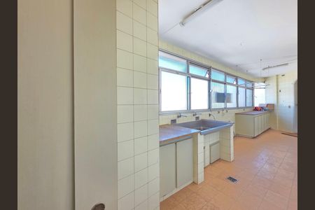 Apartamento para alugar com 303m², 4 quartos e 2 vagasÁrea de Serviço 