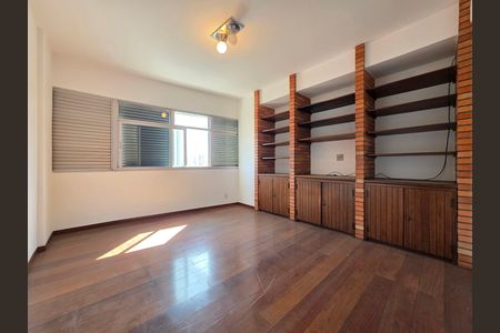 Apartamento para alugar com 303m², 4 quartos e 2 vagasQuarto 4