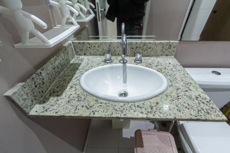 Banheiro Social de apartamento para alugar com 2 quartos, 70m² em Vila Lusitania, São Bernardo do Campo