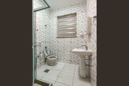 Casa à venda com 70m², 2 quartos e 1 vaga Casa à venda com 70m², 2 quartos e 1 vagaBanheiro Corredor