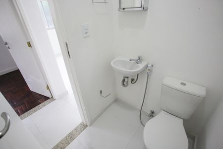 Apartamento para alugar com 55m², 2 quartos e sem vagaBanheiro