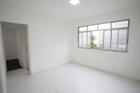 Sala de apartamento para alugar com 2 quartos, 55m² em Pechincha, Rio de Janeiro