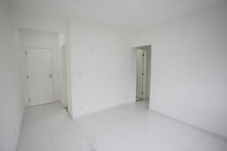 Sala de apartamento para alugar com 2 quartos, 55m² em Pechincha, Rio de Janeiro