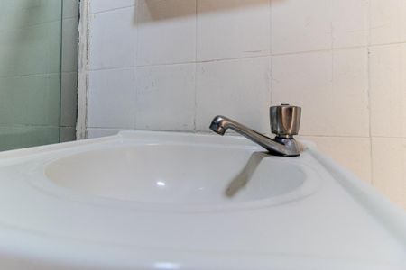 Banheiro de kitnet/studio à venda com 1 quarto, 28m² em Vila Buarque, São Paulo