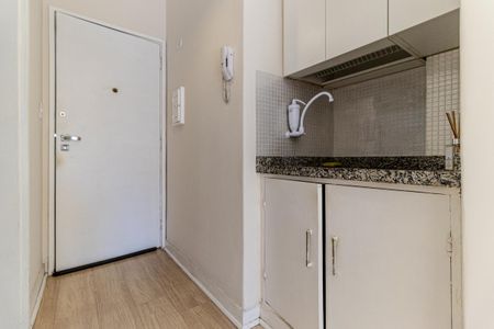 Cozinha de kitnet/studio à venda com 1 quarto, 28m² em Vila Buarque, São Paulo
