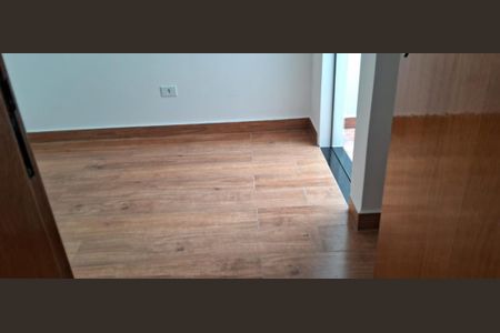 Casa à venda com 3 quartos, 127m² em Parque das Nações, Santo André
