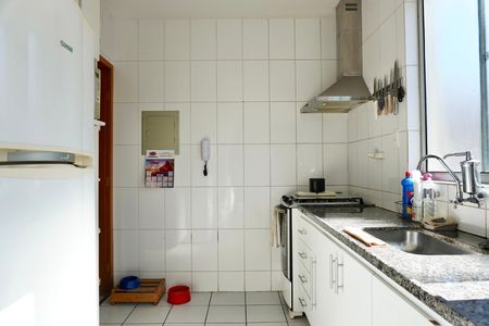 Apartamento à venda com 86m², 3 quartos e 1 vaga Apartamento à venda com 86m², 3 quartos e 1 vagaCozinha e Área de Serviço