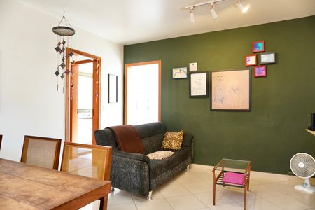 Apartamento à venda com 86m², 3 quartos e 1 vaga Apartamento à venda com 86m², 3 quartos e 1 vagaSala