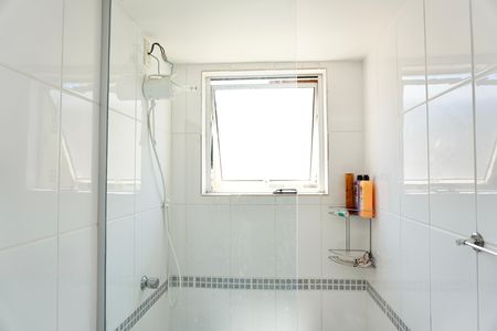 Apartamento à venda com 86m², 3 quartos e 1 vaga Apartamento à venda com 86m², 3 quartos e 1 vagaBanheiro Social