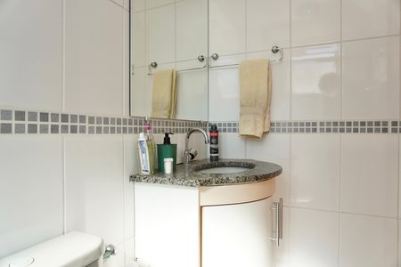 Apartamento à venda com 86m², 3 quartos e 1 vaga Apartamento à venda com 86m², 3 quartos e 1 vagaBanheiro da Suíte