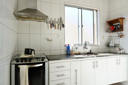 Apartamento à venda com 86m², 3 quartos e 1 vaga Apartamento à venda com 86m², 3 quartos e 1 vagaCozinha e Área de Serviço