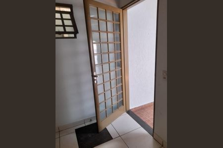 Casa para alugar com 100m², 2 quartos e 2 vagasÁrea externa