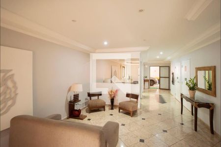 Apartamento para alugar com 32m², 1 quarto e 1 vaga Apartamento para alugar com 32m², 1 quarto e 1 vagaHall
