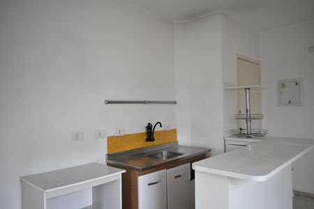 Sala/Cozinha de apartamento para alugar com 1 quarto, 32m² em Mirandópolis, São Paulo