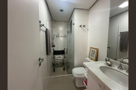 Apartamento à venda com 84m², 2 quartos e 2 vagas Apartamento à venda com 84m², 2 quartos e 2 vagasBanheiro Social