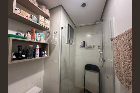 Apartamento à venda com 84m², 2 quartos e 2 vagas Apartamento à venda com 84m², 2 quartos e 2 vagasBanheiro da Suíte
